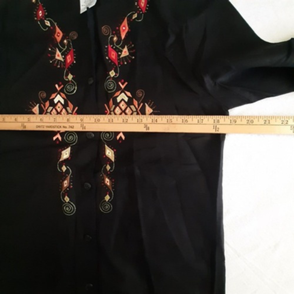 Ancora womens linen blend long shirt top Size XS embroidered beaded button front - Picture 6 of 6